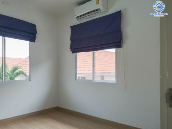 *****บ้านแฝดมือสองย่านปทุมธานี ม.บ้านฟ้าปิยรมย์ เทนโดร เนื้อที่กว้าง 38.10 ตร.ว. ฟังก์ชัน 3 ห้องนอน 3 ห้องน้ำ ที่จอดรถ 2 คัน ฟรี! เครื่องปรับอากาศ 4 เครื่อง ภายในกว้างขวาง สภาพเหมือนใหม่ บนทำเลแห่งการเดินทาง ใกล้รถไฟฟ้าสายสีเขียว "สถานีคูคต" และจุดขึ้นมอเตอร์เวย์